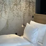 La - & Отель